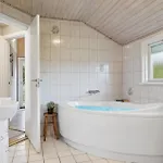 Beautiful In With Sauna *